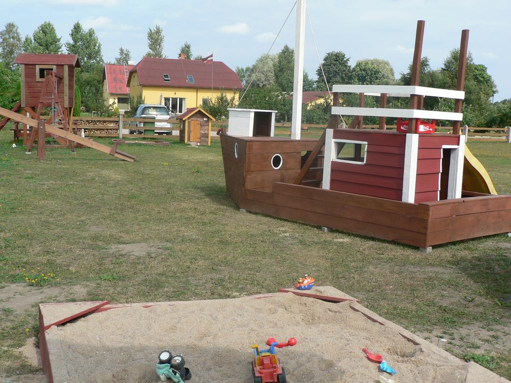 Guest House Podnieki Ventspils Dış mekan fotoğraf