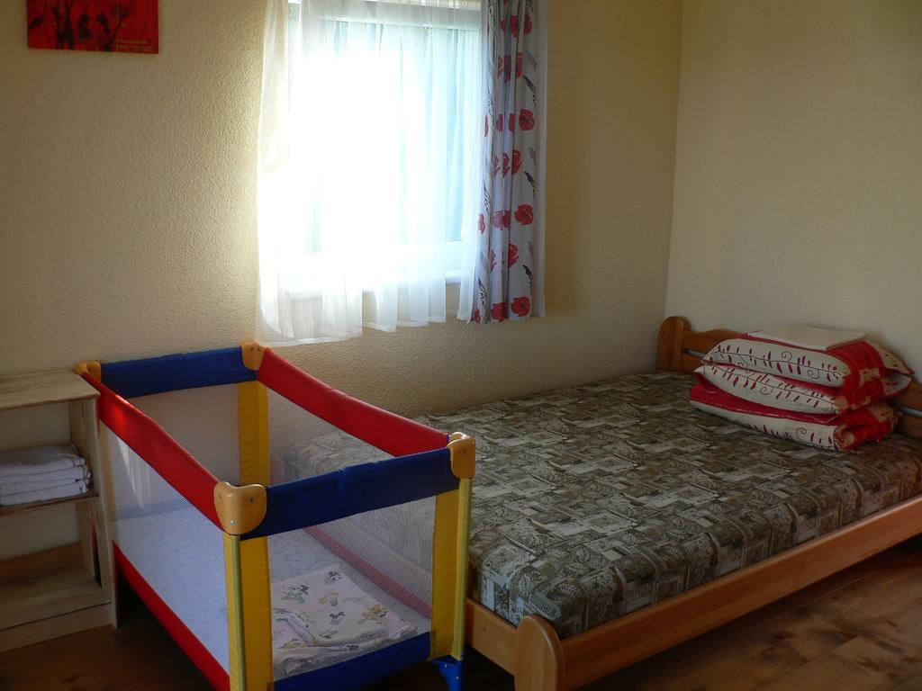 Guest House Podnieki Ventspils Oda fotoğraf