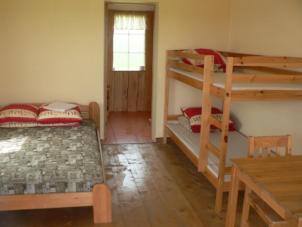 Guest House Podnieki Ventspils Oda fotoğraf